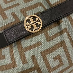 Tory Burch REVERSIBLE black & tan leather adjustable belt with gold logo.